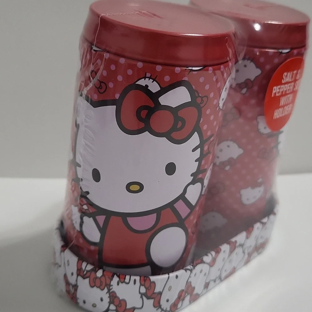 Hello Kitty Tin Salt & Pepper Shaker Set